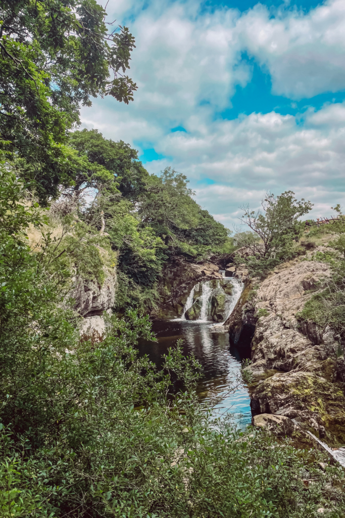 10 Amazing Places to visit in Yorkshire